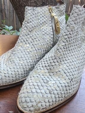 Gioseppo Frontier Metallic Gold Snakeskin Ankle Boots Anthropologie Size 41
